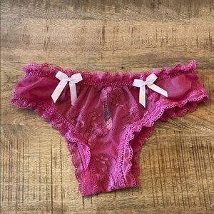 Victoria’s Secret Sexy Little Things Vintage Fishnet Mesh Lace Bows Ruffle Panty